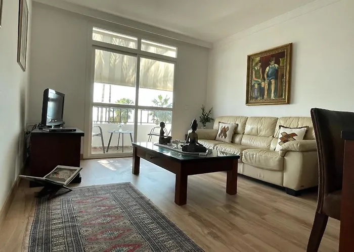 Frente A La Playa Piso 2 *